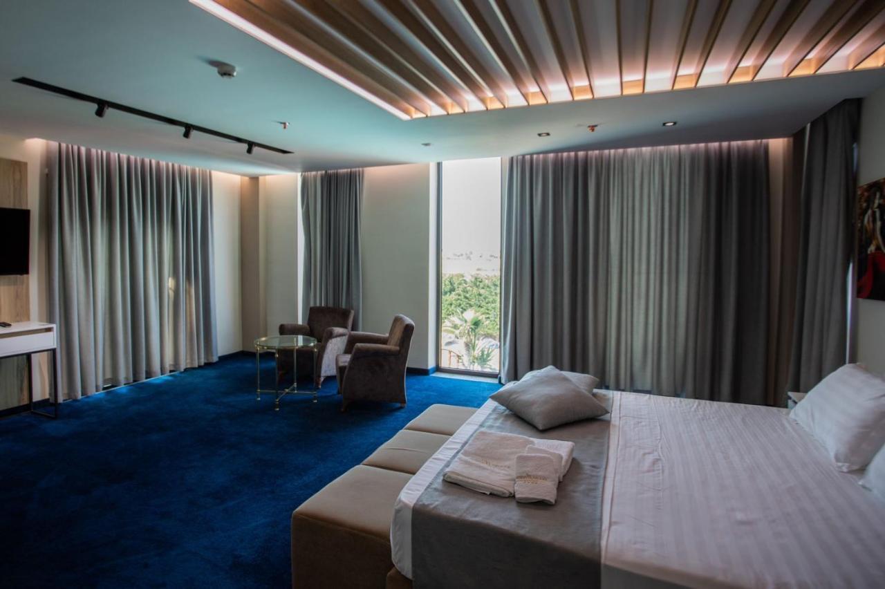 Nuevo Deluxe Hotel Shengjin Exterior photo