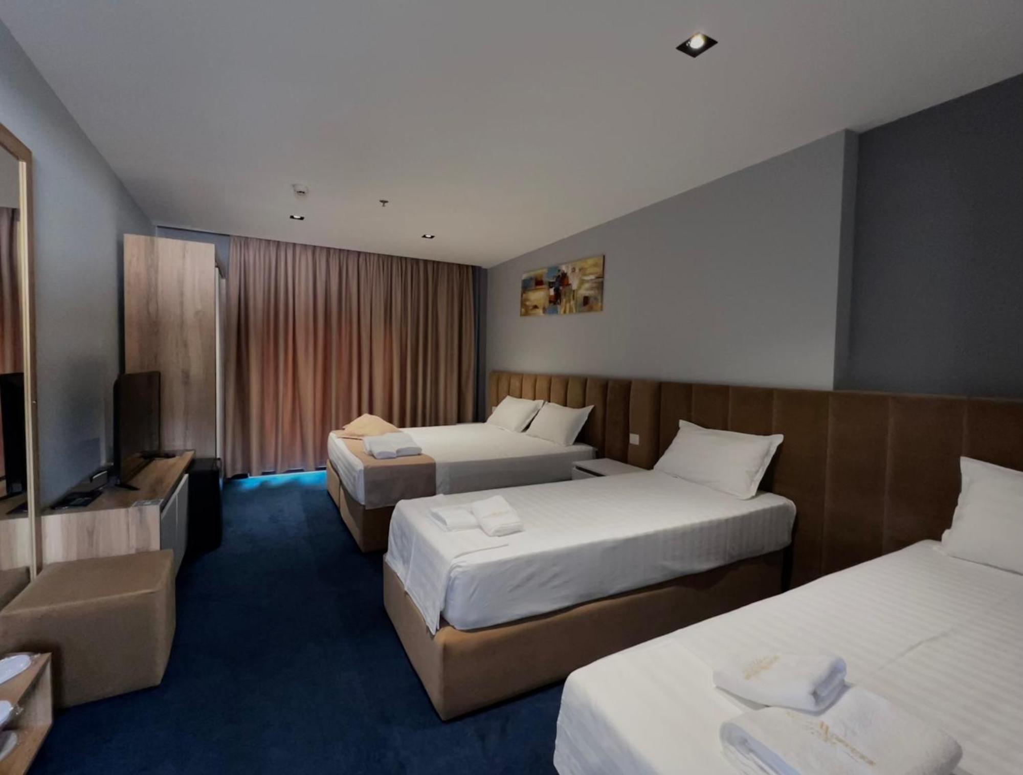Nuevo Deluxe Hotel Shengjin Exterior photo